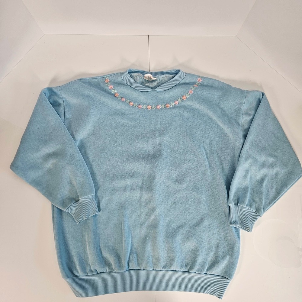 Vintage Center Aisle Blue Floral Embroidered Crewneck Sweatshirt Large Sweater